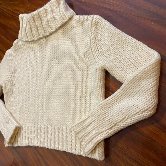 J.Crew Ivory Turtleneck Sweater Soft Wool/acrylic/Alpaca. - Picture 3 of 12